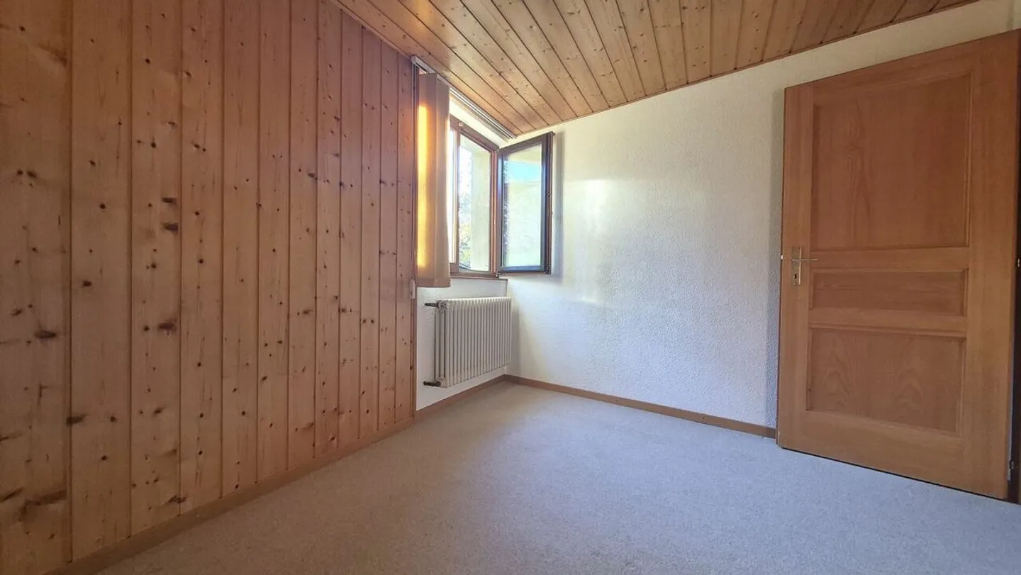 Charming 2.5 rooms with terrace and garage included - Photo 10 of 15