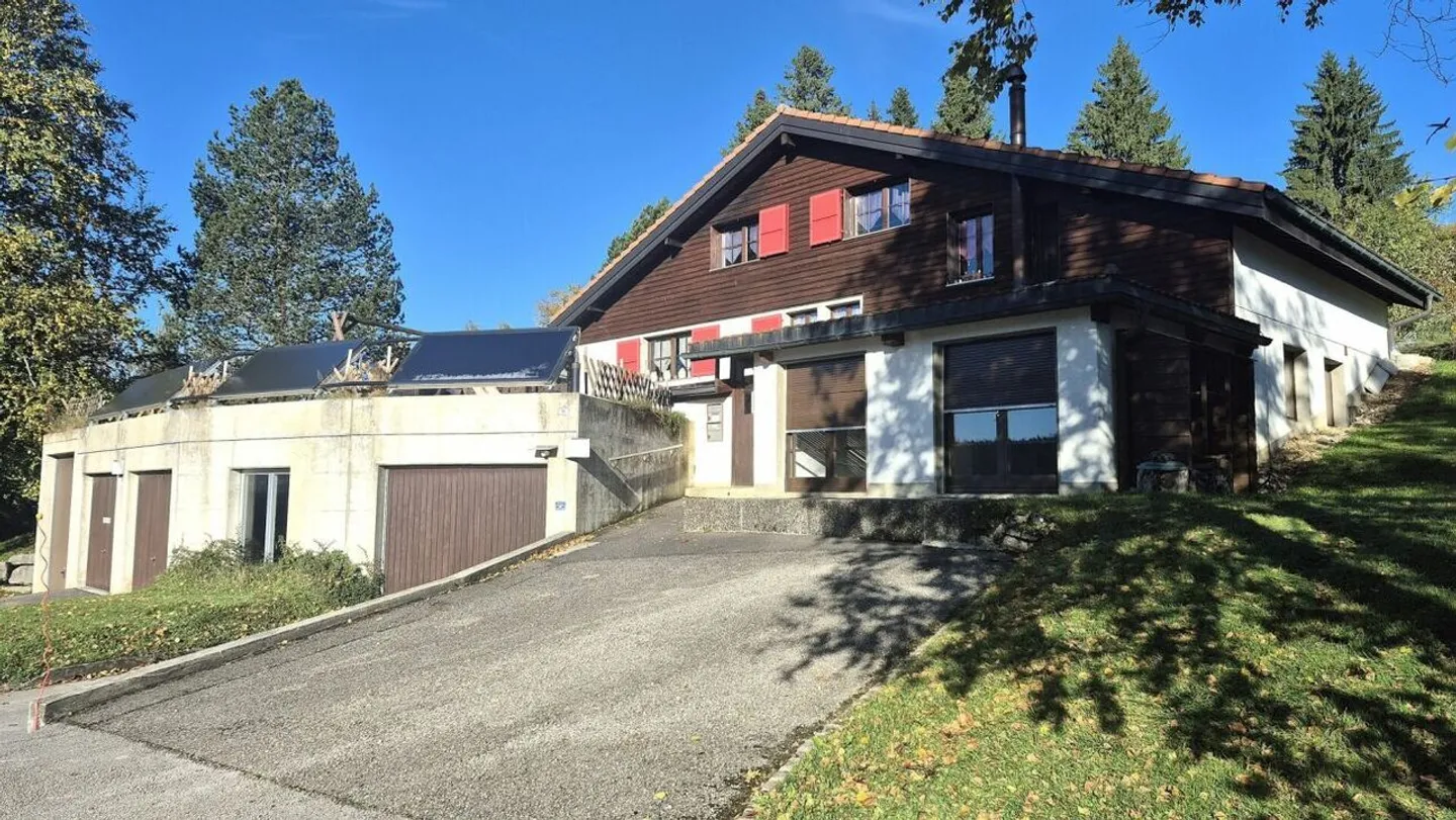 Charming 2.5 rooms with terrace and garage included - Photo 15 of 15