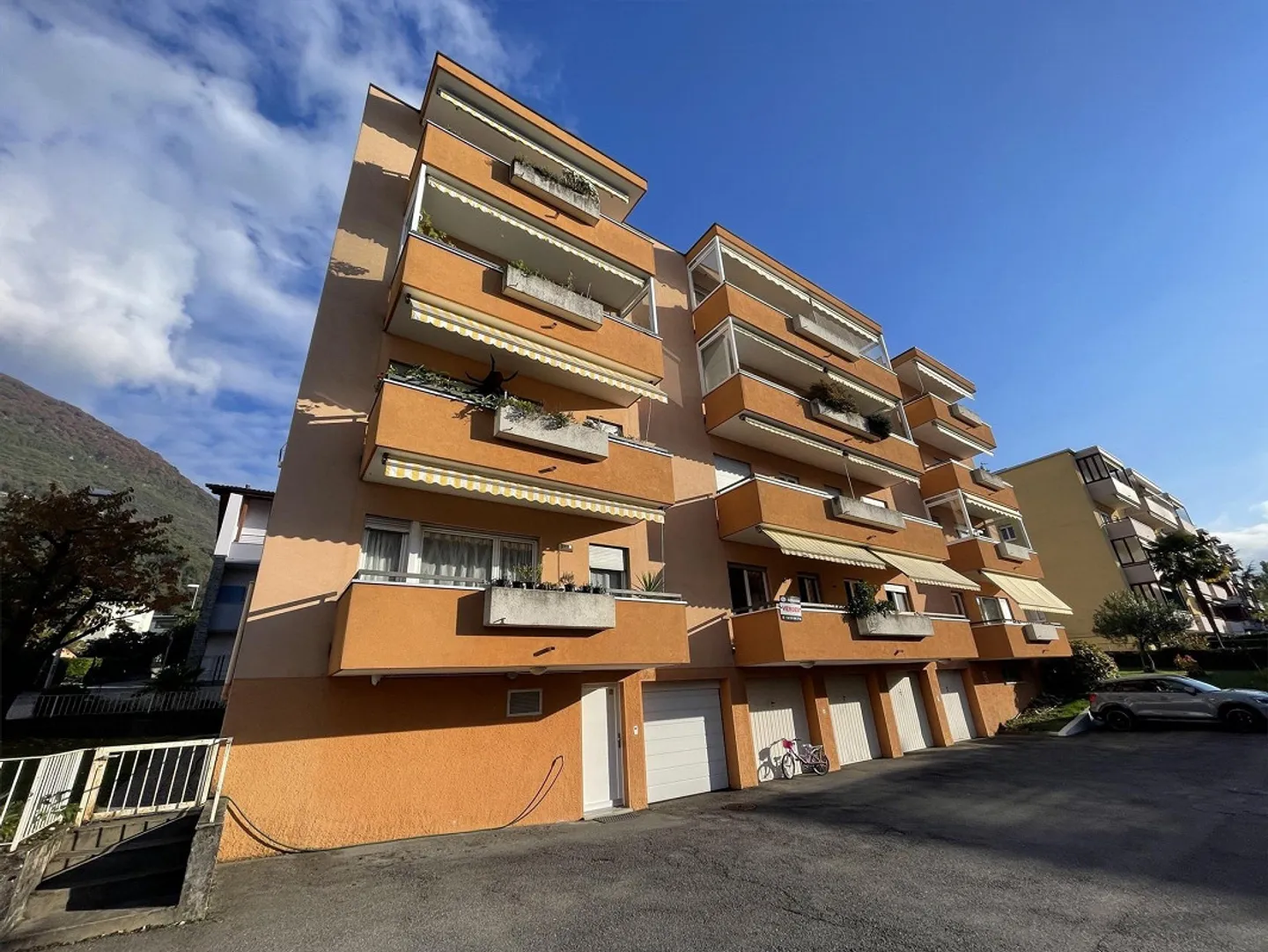 APPARTEMENT 2.5 CONFORTABLE DANS UN SECTEUR CENTRAL - Photo 2 sur 11