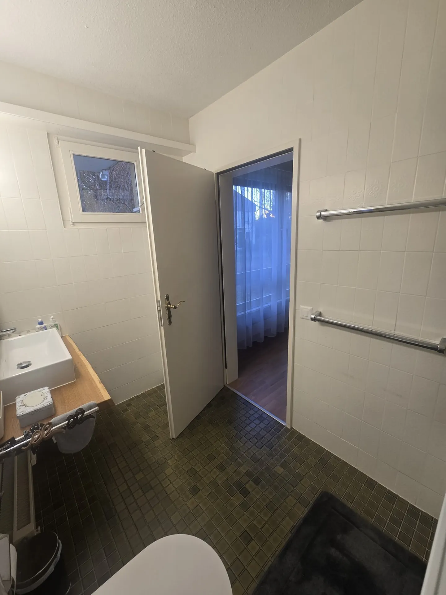 Wohnen mit viel Platz und Komfort in Riehen - Foto 10 di 18