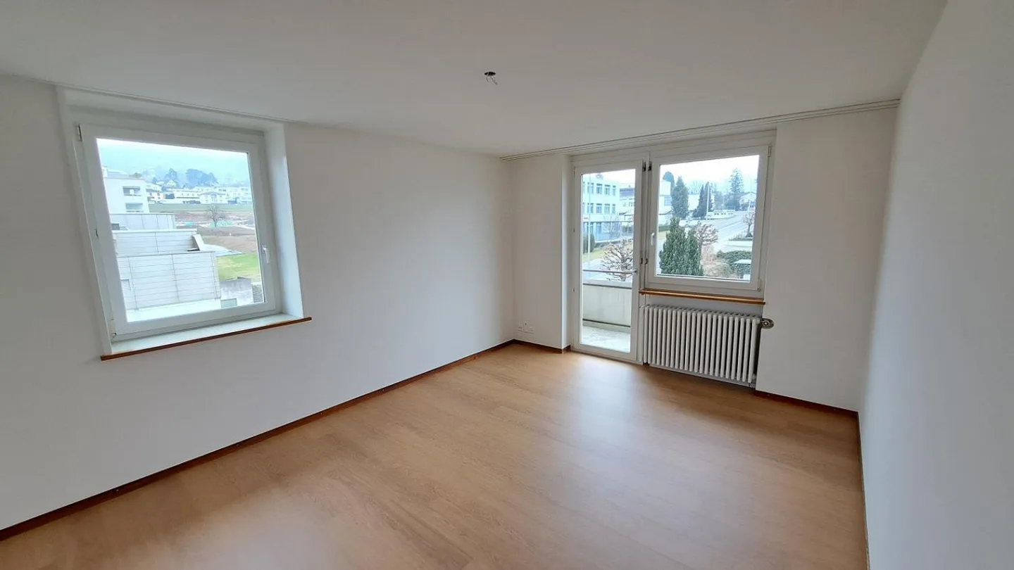 4.5-room apartment in a central location, limited to 1 year - Photo 2 of 9