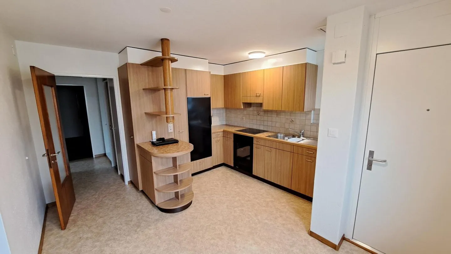 4.5-room apartment in a central location, limited to 1 year - Photo 3 of 9