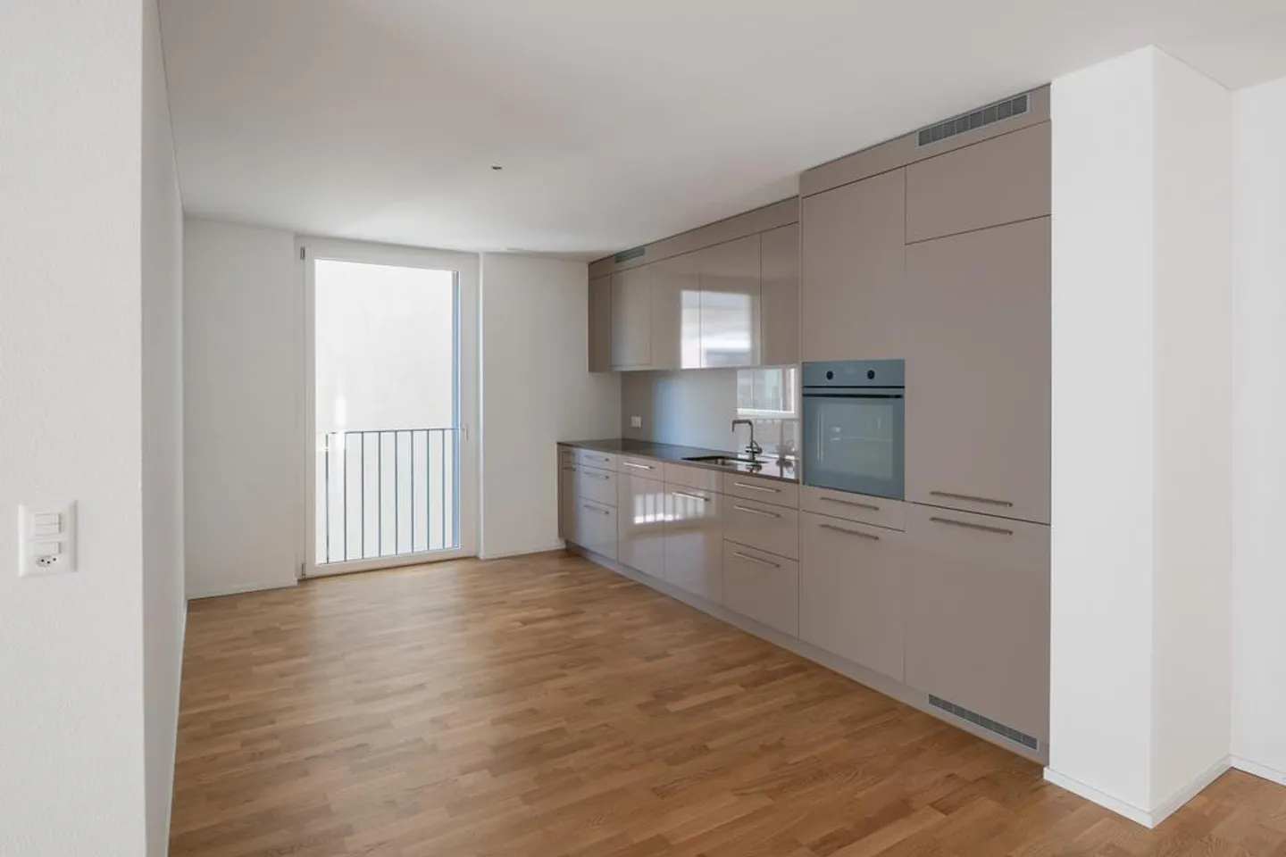 Moderne 3.5-Zimmerwohnung - Foto 3 von 6