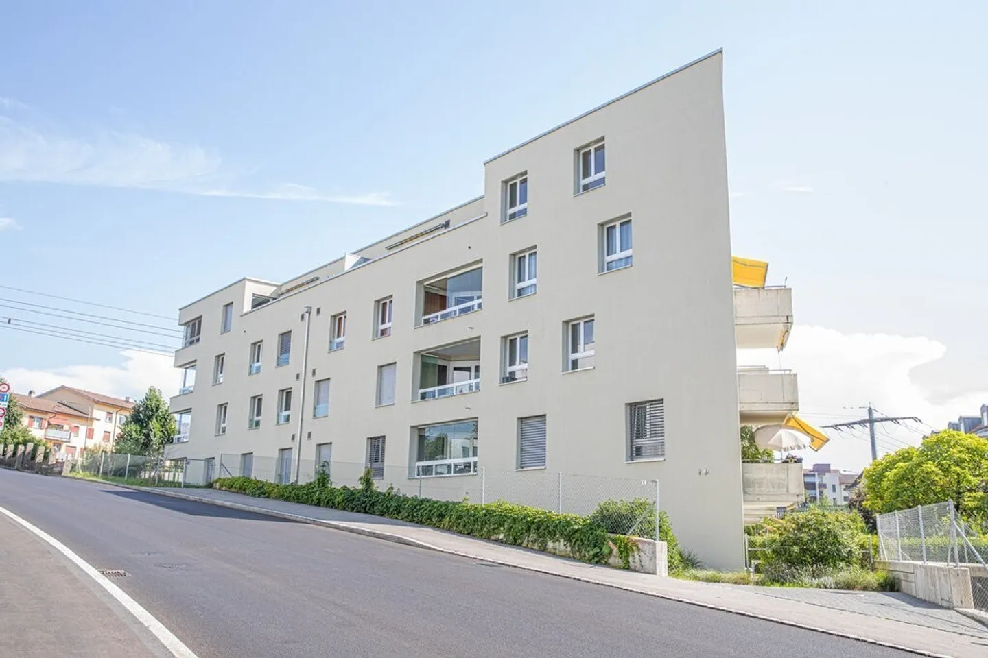 Modernes Apartment im Zentrum von Biel - Foto 1 von 6
