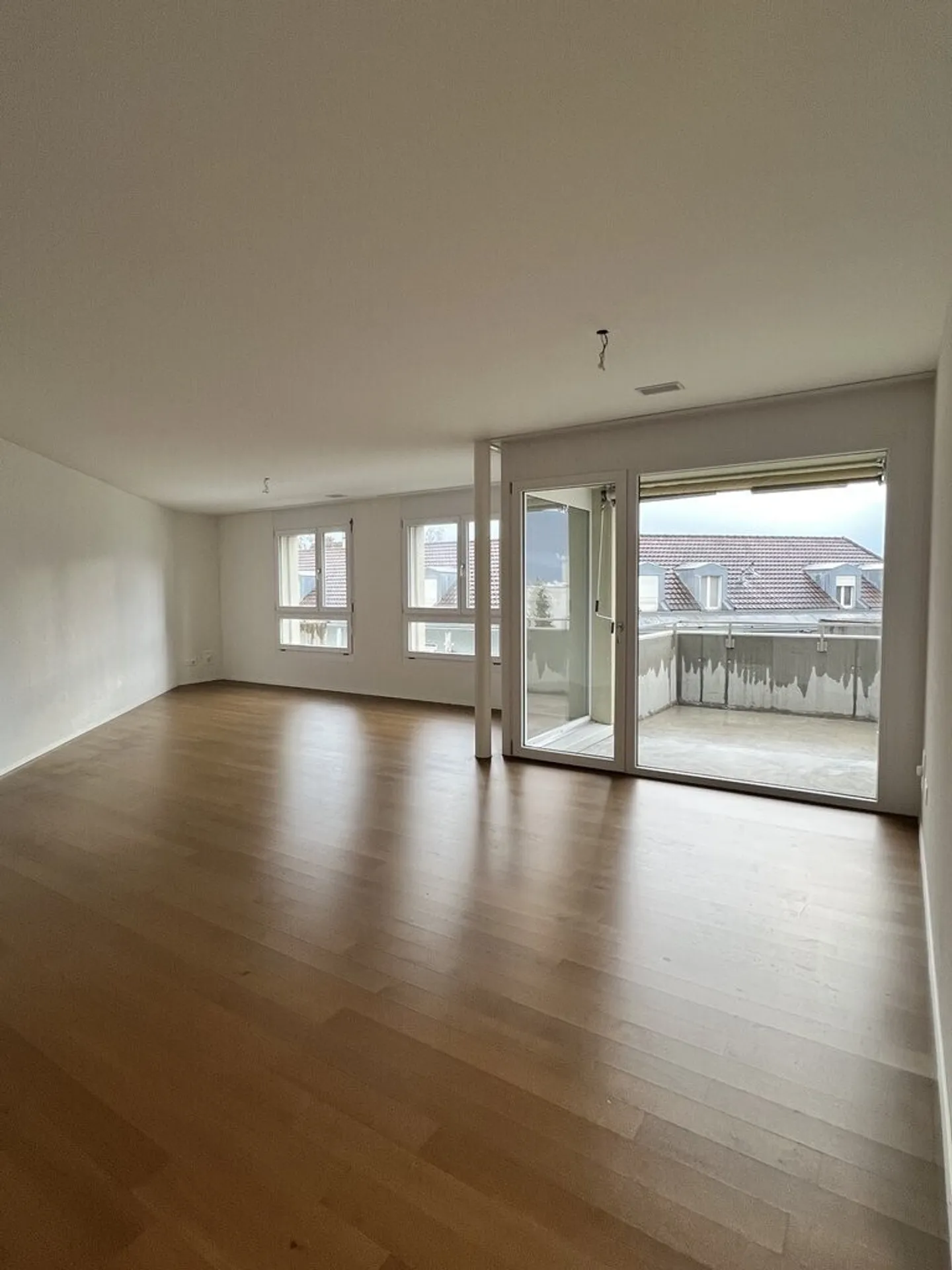Modernes Apartment im Zentrum von Biel - Foto 3 von 6
