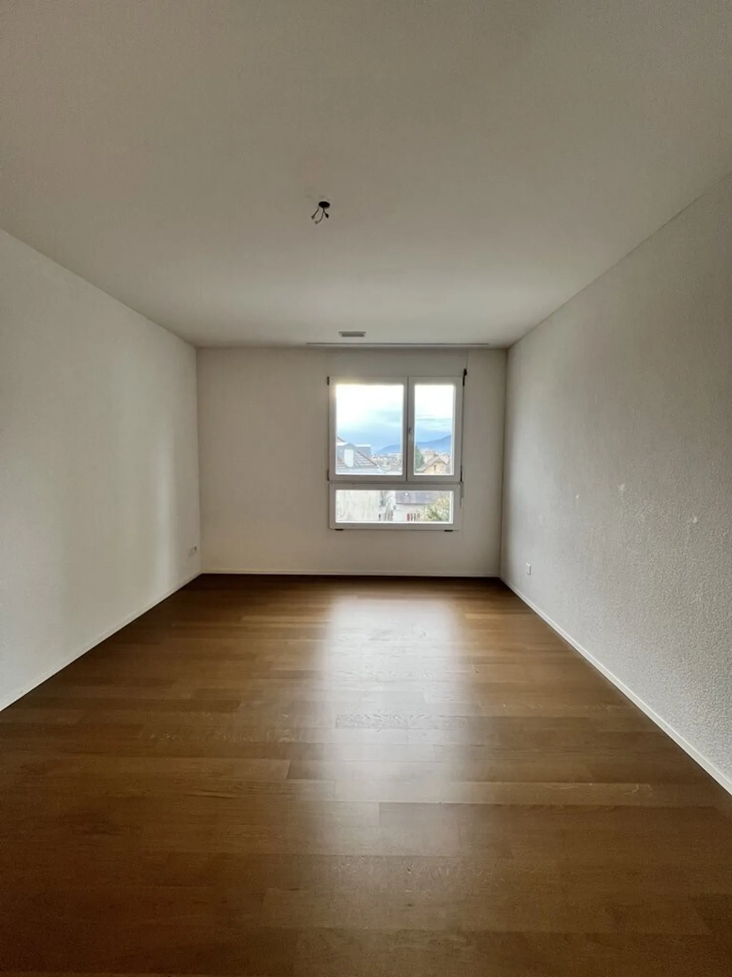 Modernes Apartment im Zentrum von Biel - Foto 4 von 6