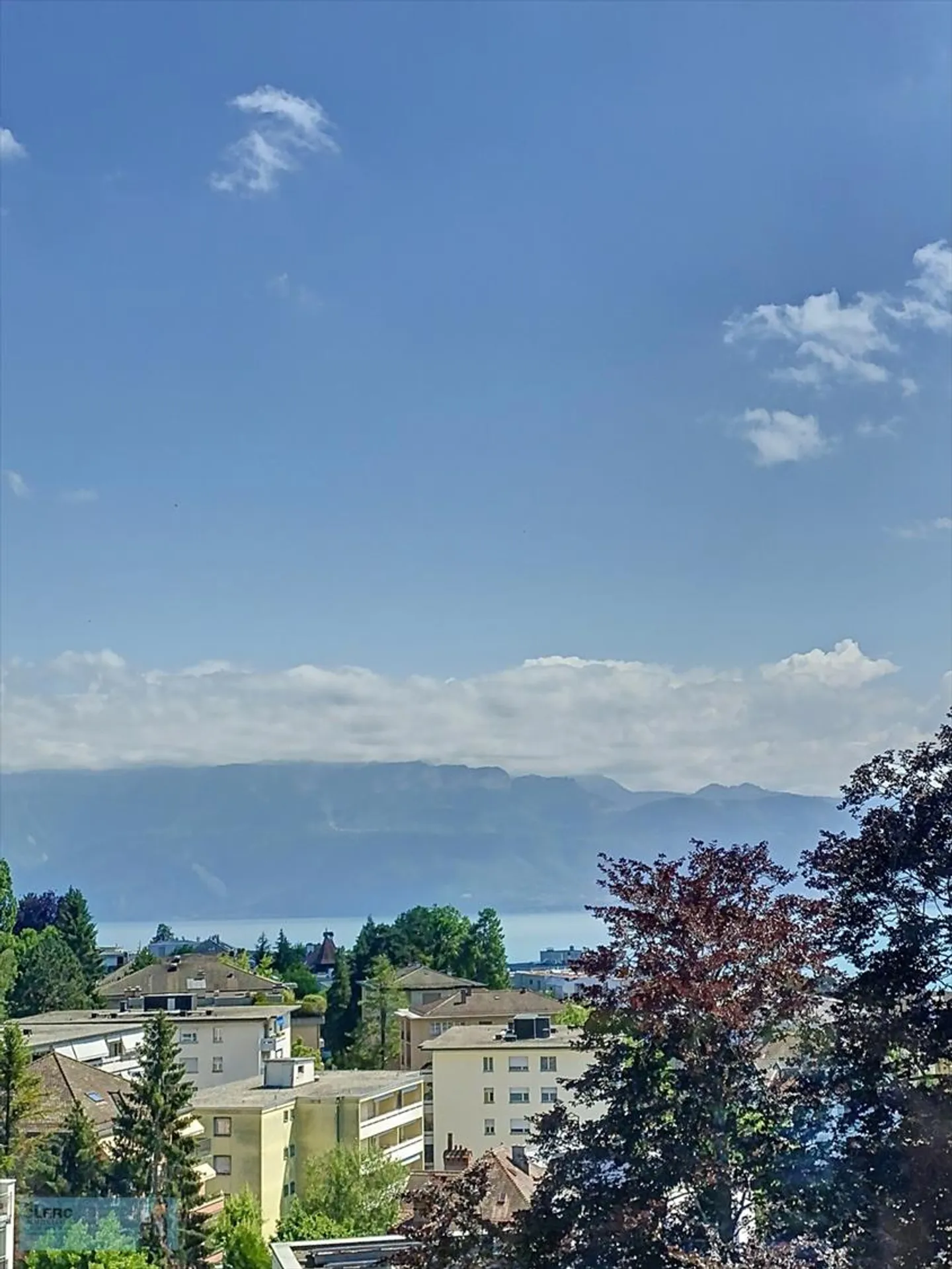 4.5-Room Apartment in the Heart of the Chailly District - Photo 1 of 8