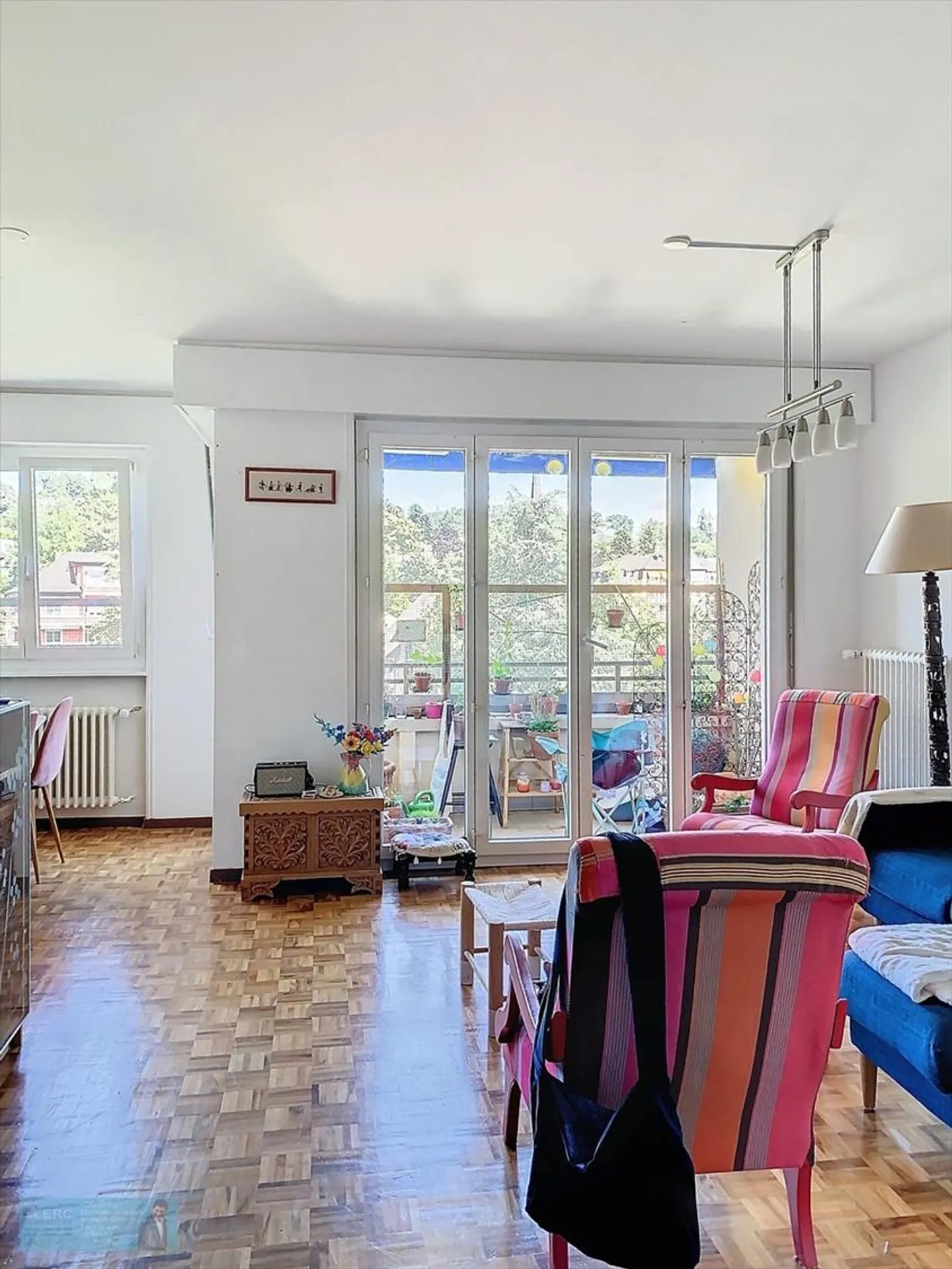 4.5-Room Apartment in the Heart of the Chailly District - Photo 2 of 8