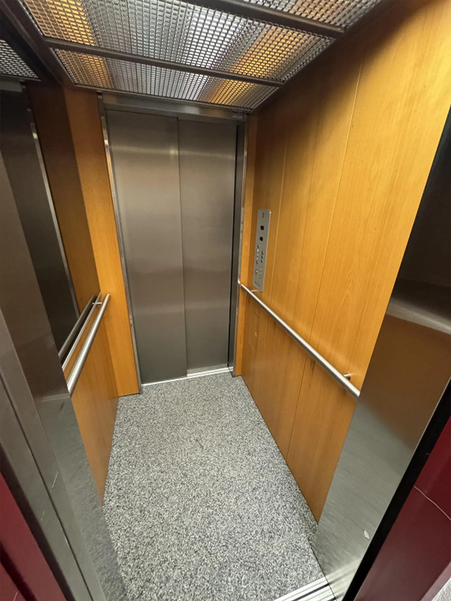 Espaces de vente/commerciaux dans un emplacement central - Photo 14 sur 18