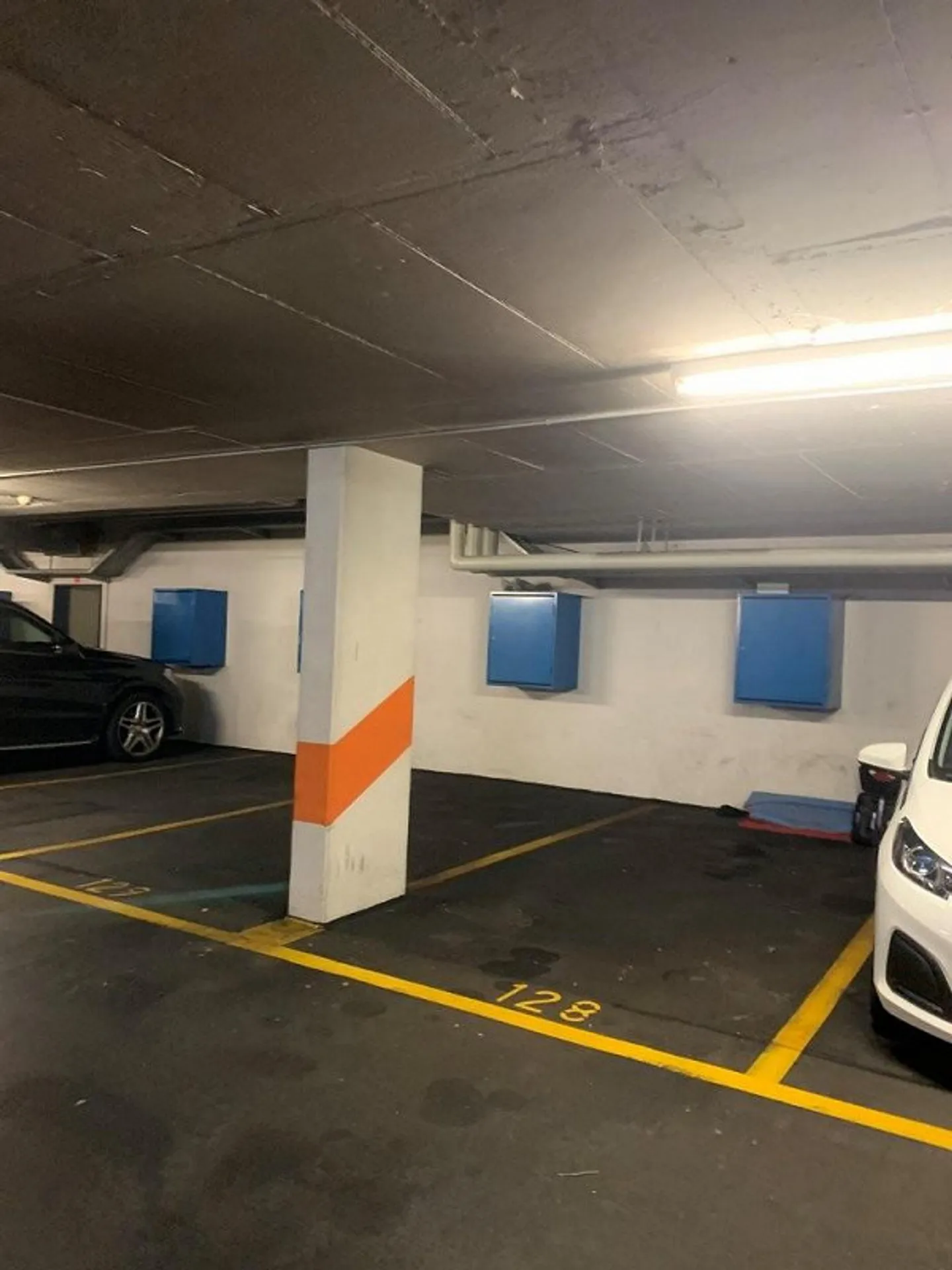 Places de parking gratuites - Photo 1 sur 1