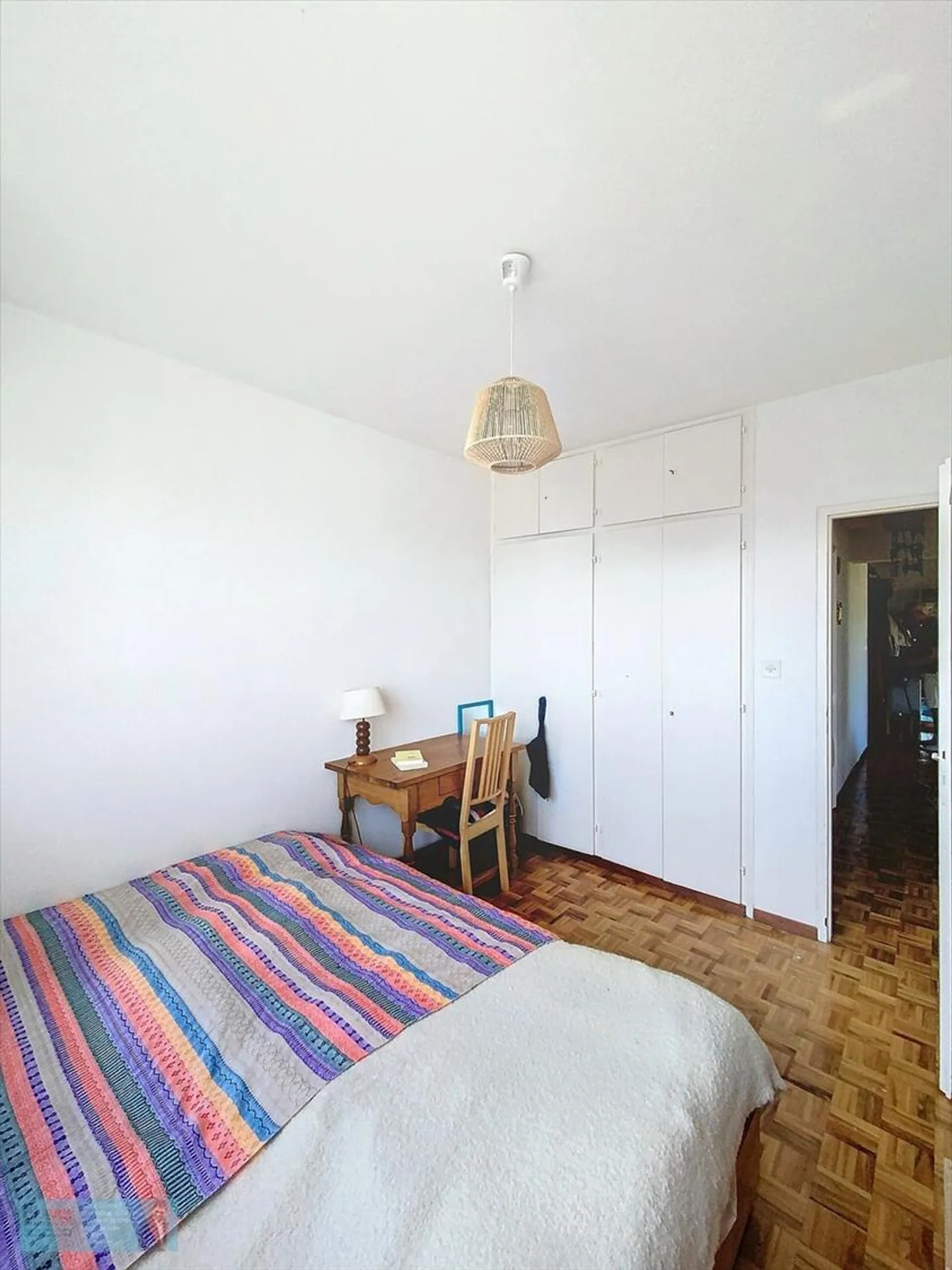 4.5-Room Apartment in the Heart of the Chailly District - Photo 7 of 8