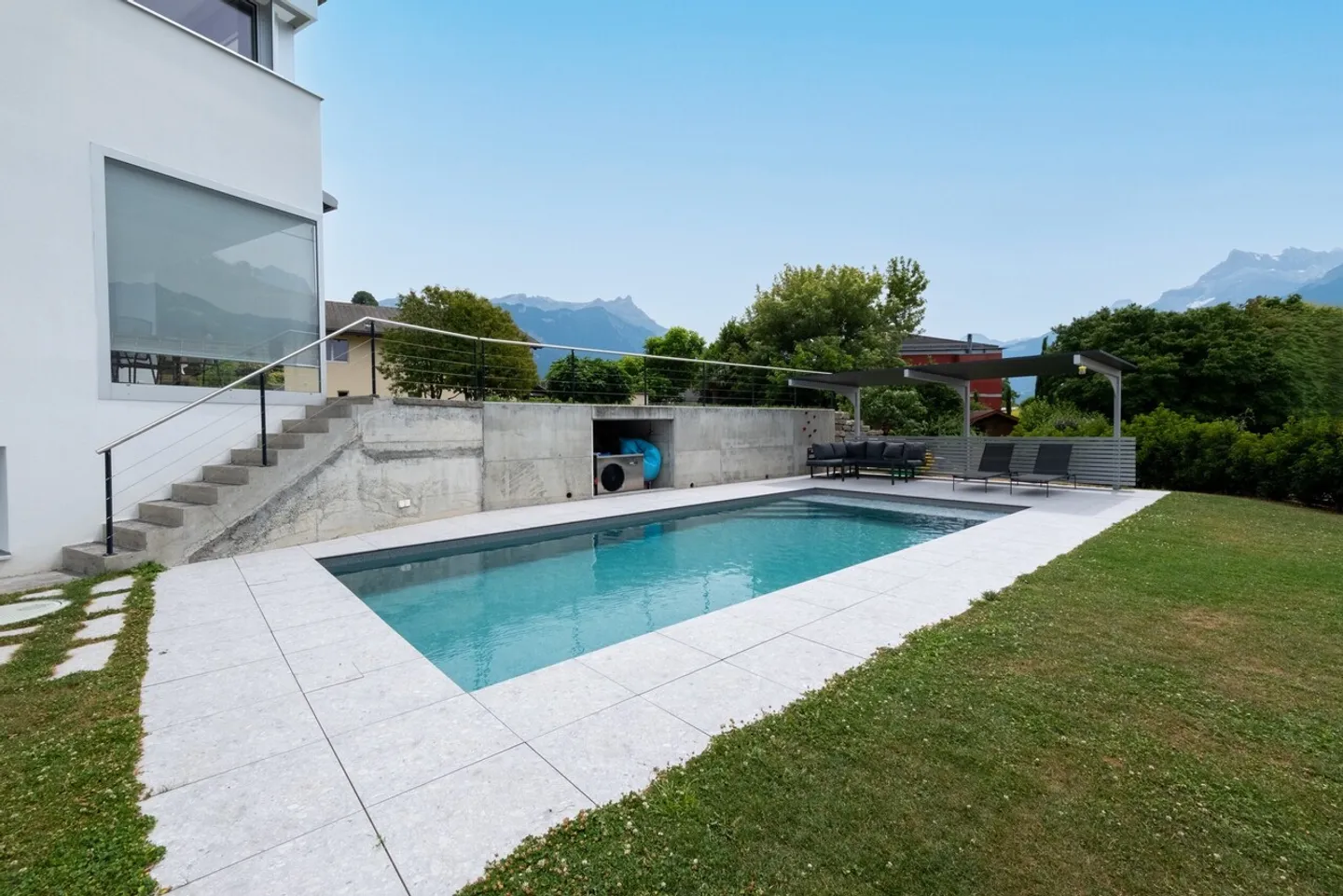 LUXURY VILLA - SWIMMING POOL - PANORAMIC VIEW - EXCLUSIVE - Photo 2 of 11