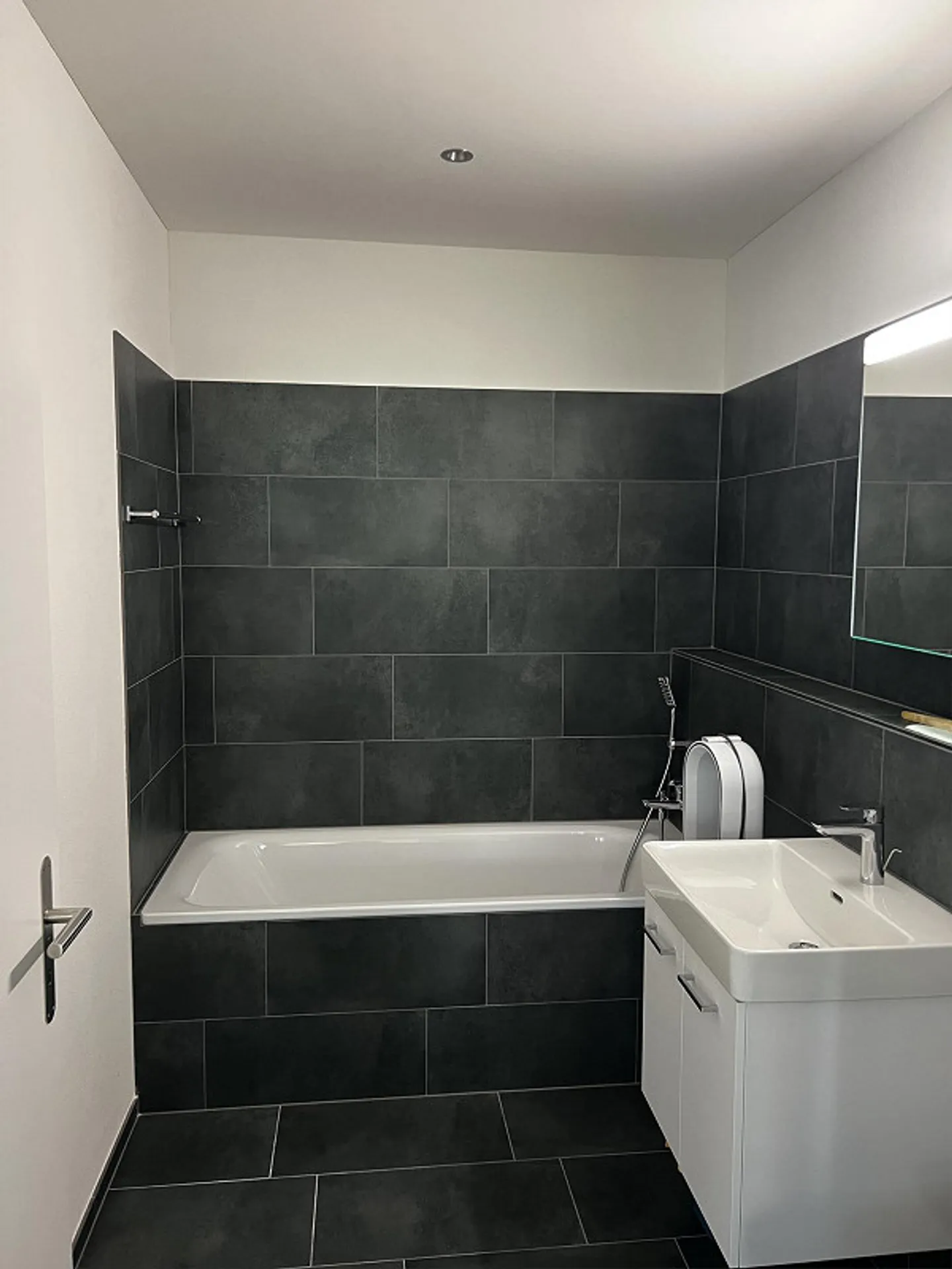 Recherche de locataire, appartement moderne de 3,5 pièces - Photo 3 sur 8