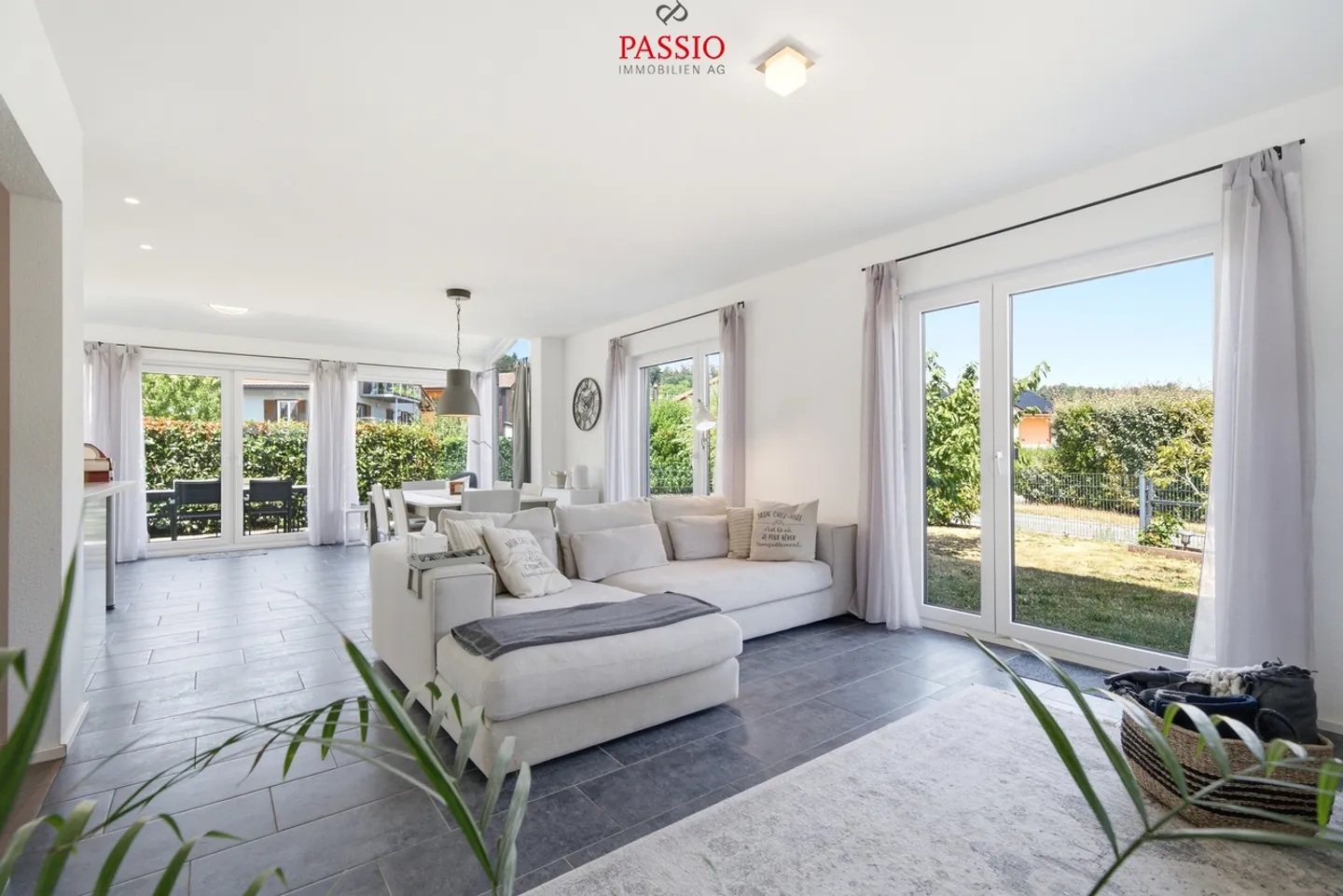Maison familiale moderne de 5,5 pièces avec jardin de rêve - Photo 6 sur 41