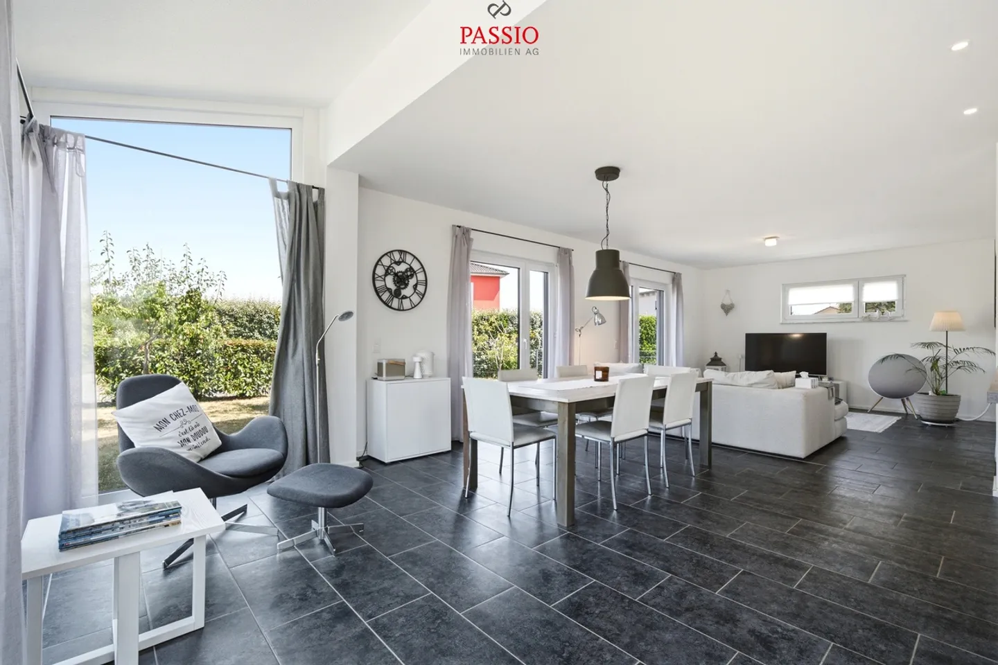 Maison familiale moderne de 5,5 pièces avec jardin de rêve - Photo 13 sur 41