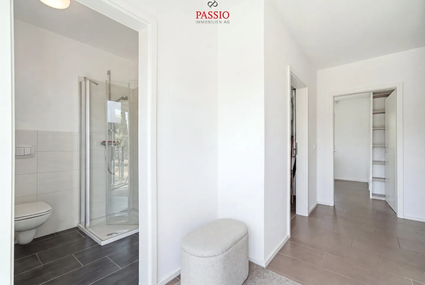 Maison familiale moderne de 5,5 pièces avec jardin de rêve - Photo 23 sur 41