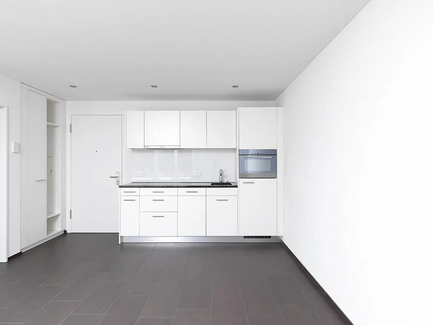 1.5-Room Apartment - Photo 1 of 4