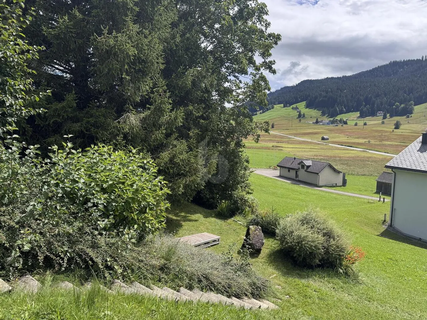 CHARMANT ZUM WOHLFÜHLEN - Foto 5 von 6