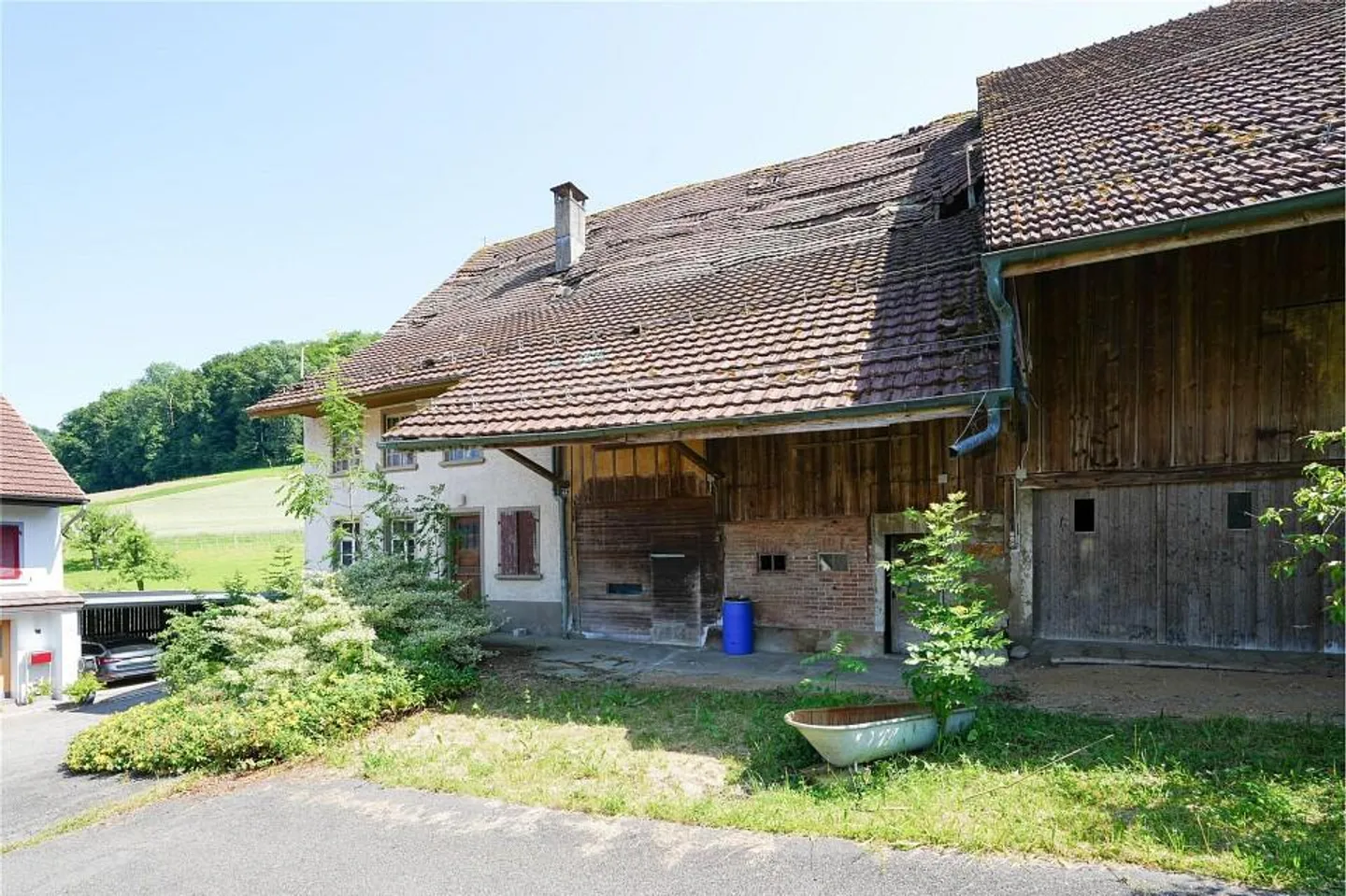 Building plot with old property - Approved new building project available - Photo 1 of 6