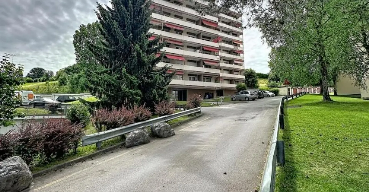 Appartamento di 4.5 locali di 82 m² in vendita a Friburgo - Foto 2 di 10