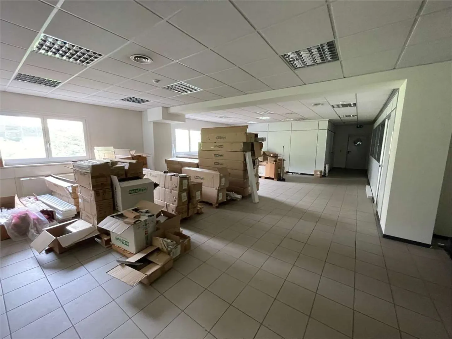 Office Space - 500m² immediately available - Photo 1 of 2