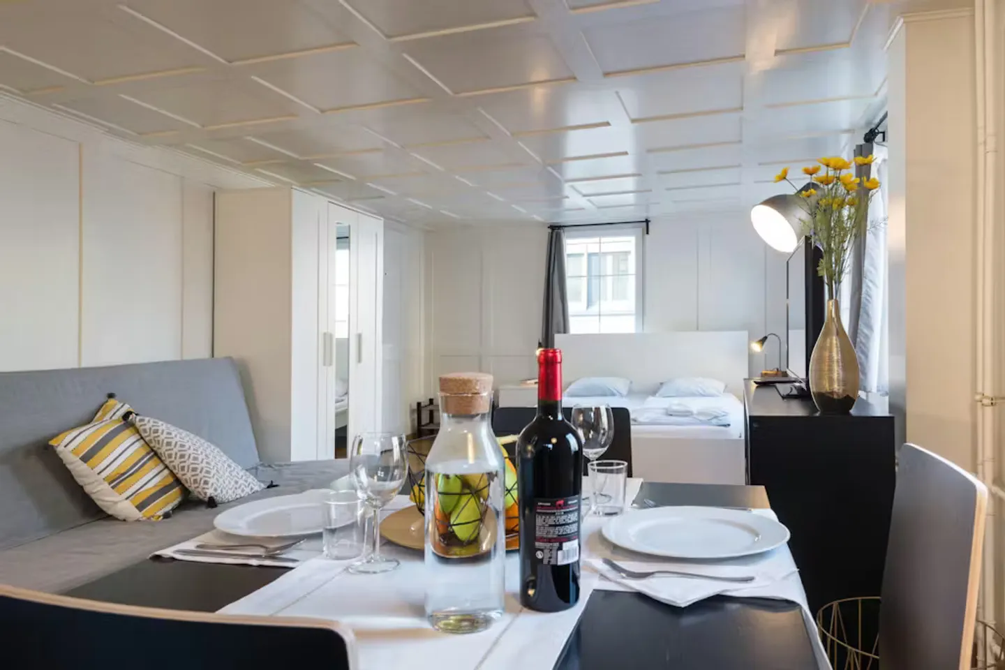 Charming Apartment in Zug - Photo 1 of 10