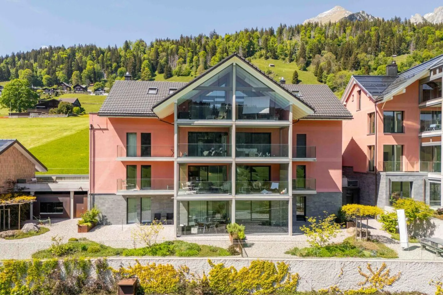 Vivre avec vue - Appartement de 3,5 pièces de haute qualité avec balcon et... - Photo 21 sur 27