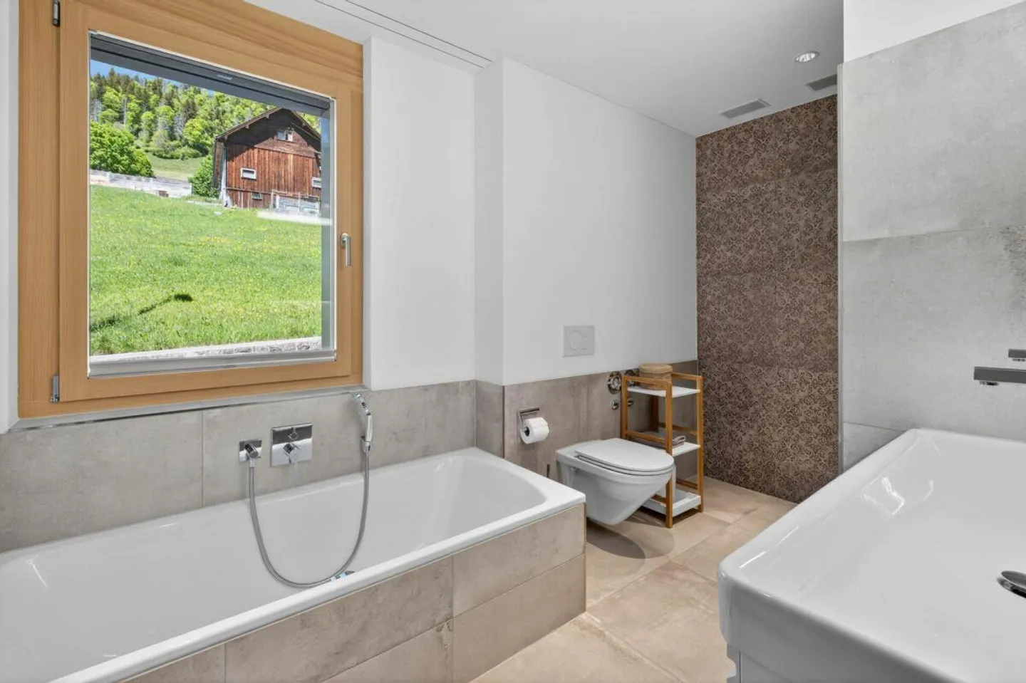 Vivre avec vue - Appartement de 3,5 pièces de haute qualité avec balcon et... - Photo 9 sur 27