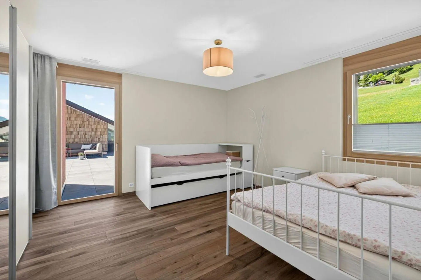Vivre avec vue - Appartement de 3,5 pièces de haute qualité avec balcon et... - Photo 12 sur 27