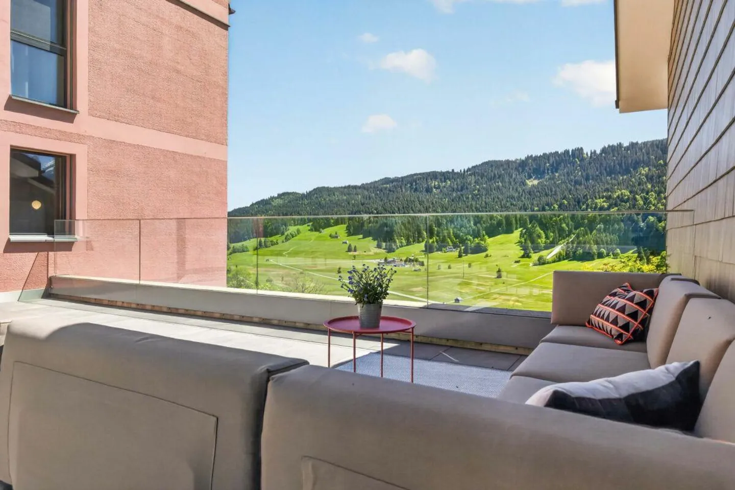 Vivre avec vue - Appartement de 3,5 pièces de haute qualité avec balcon et... - Photo 17 sur 27