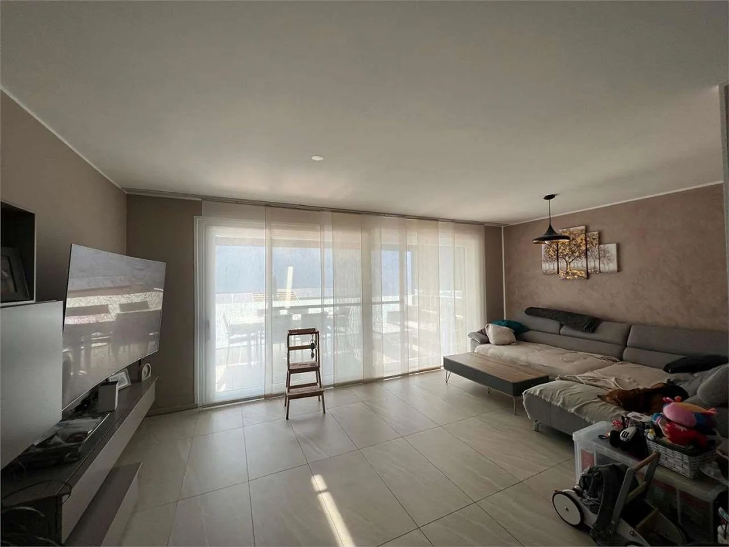 Leben Sie in Ihren 3,5 Zimmern ohne Kosten und mit monatlichem Einkommen - Foto 8 von 13