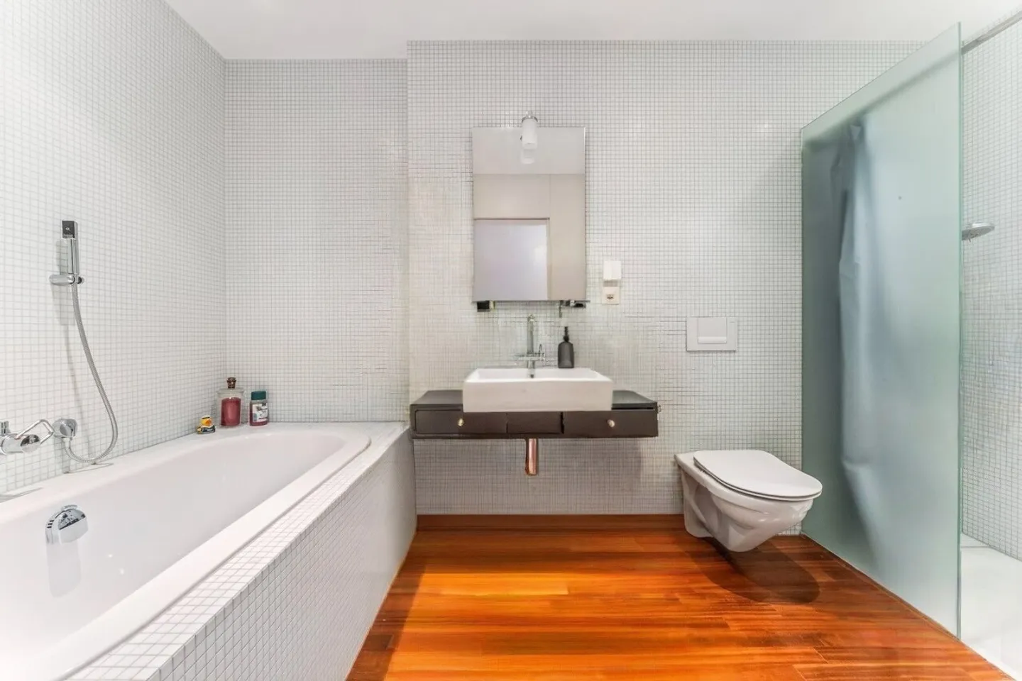 Moderne Wohnung in ruhiger Lage - Foto 7 von 8