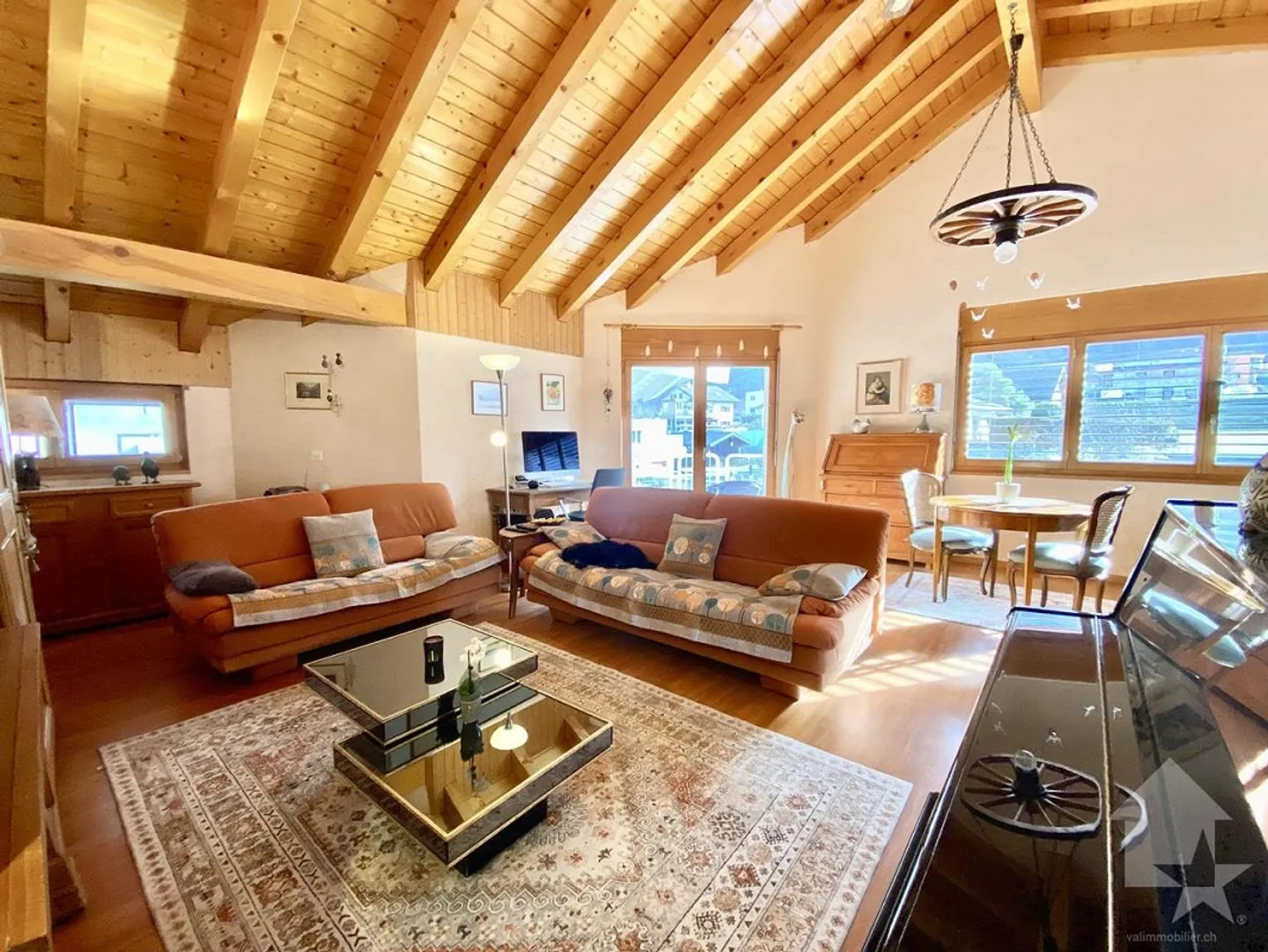 Spacious penthouse in a quiet area, parking, 105 m2 terrace and view! - Photo 8 of 24