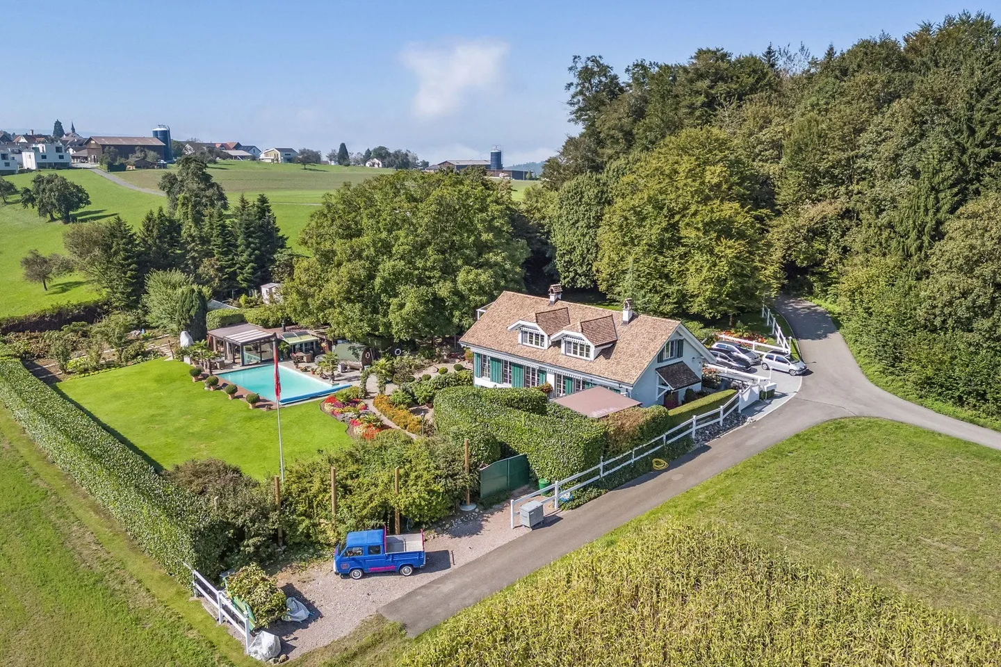 Villa esclusiva di 11,5 stanze con panorama, piscina e massima privacy - Foto 8 di 13