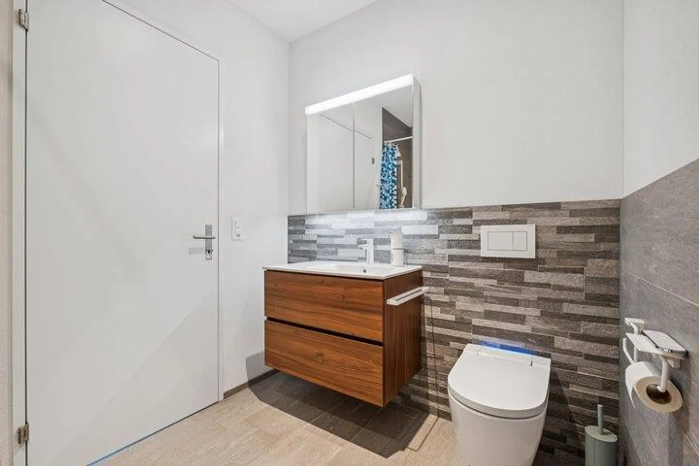Modern Garden Apartment in Möriken - Photo 6 of 8