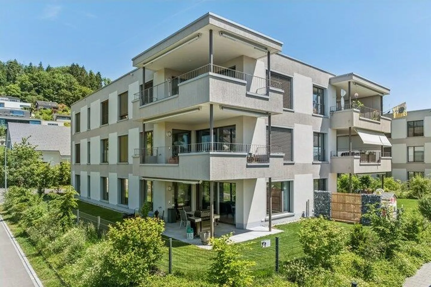 Modern Garden Apartment in Möriken - Photo 7 of 8
