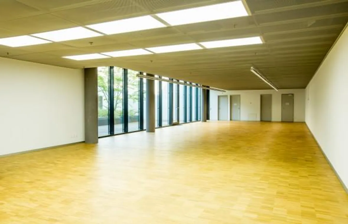 Attractive office spaces in the FUTURO properties in Liestal - Photo 3 of 12