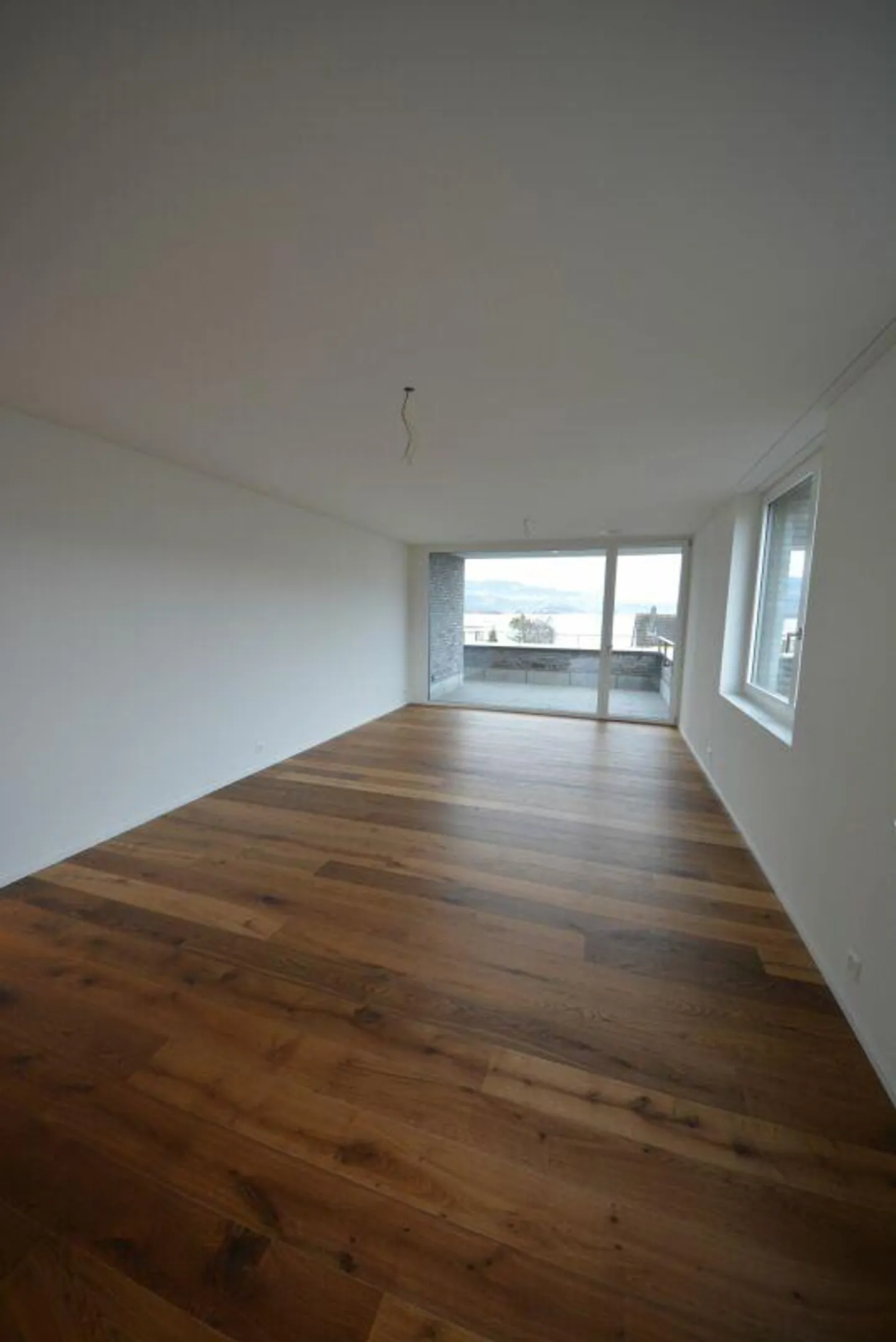 Appartement en attique de 2,5 pièces attrayant avec vue imprenable dans le développement Seewiese vous attend ! - Photo 9 sur 16