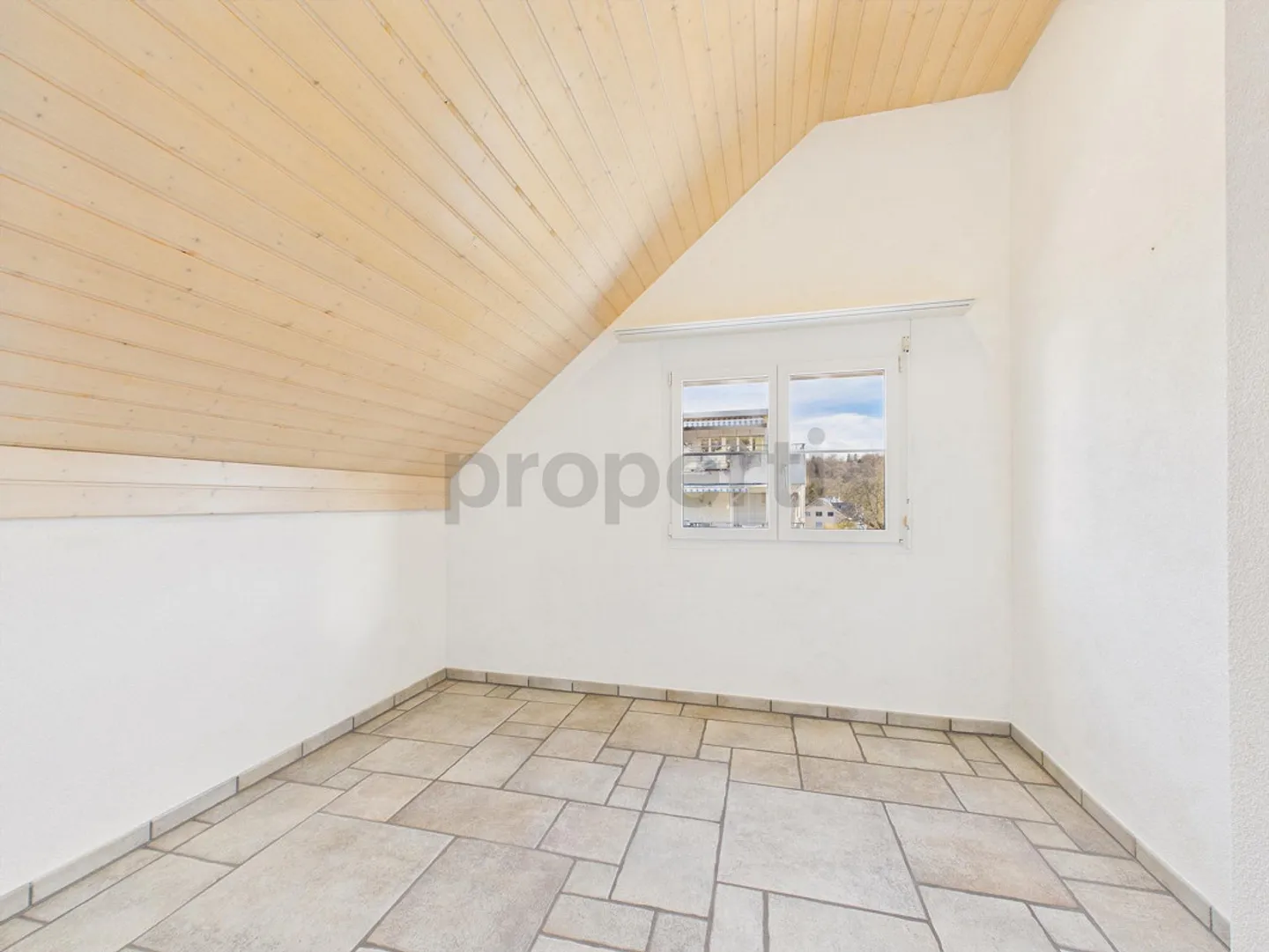 Moderne Familiehaus mit Garten - Foto 7 von 14