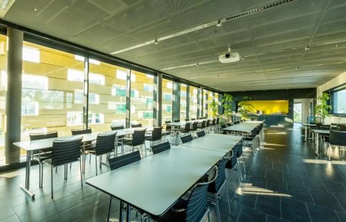 Attractive office spaces in the FUTURO properties in Liestal - Photo 8 of 12