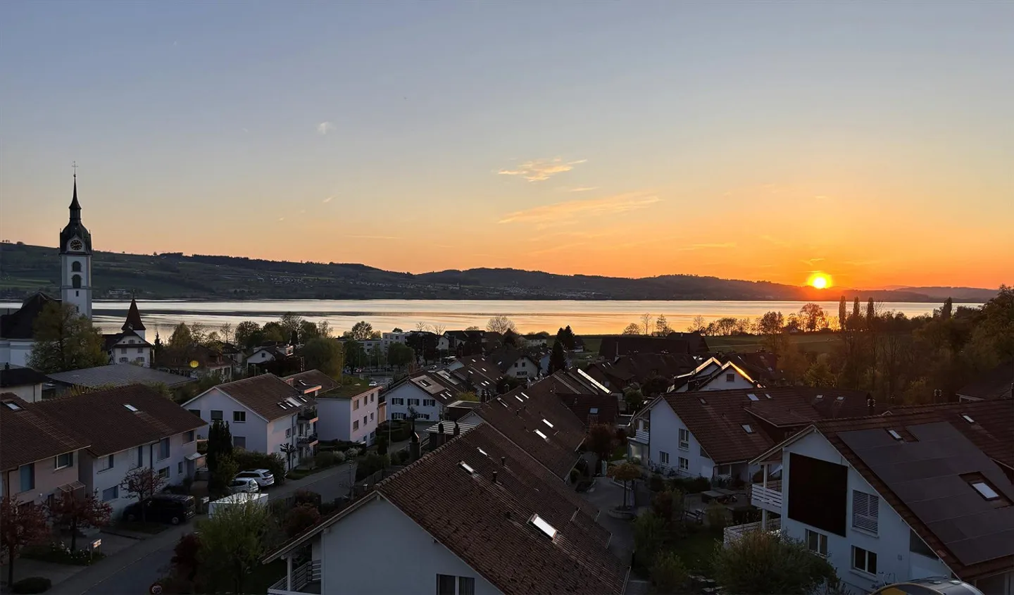 Attico di 4,5 stanze con vista lago e montagna non ostacolata - Foto 8 di 8