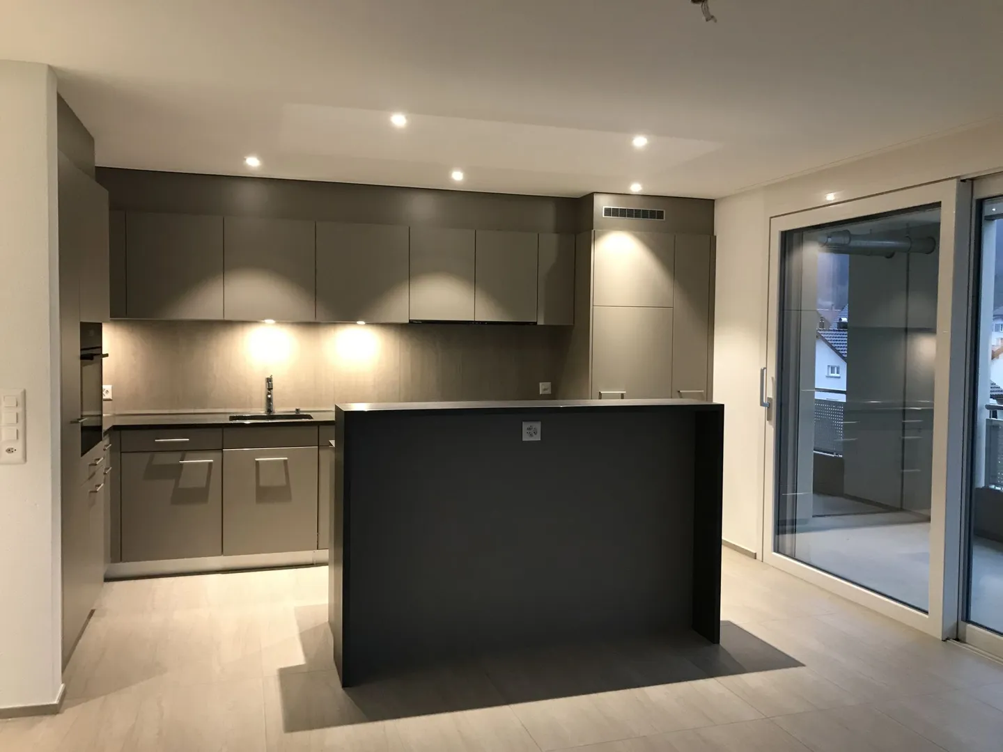 Your Dream Home: Nearly New 3.5-Room Apartment - Photo 5 of 8