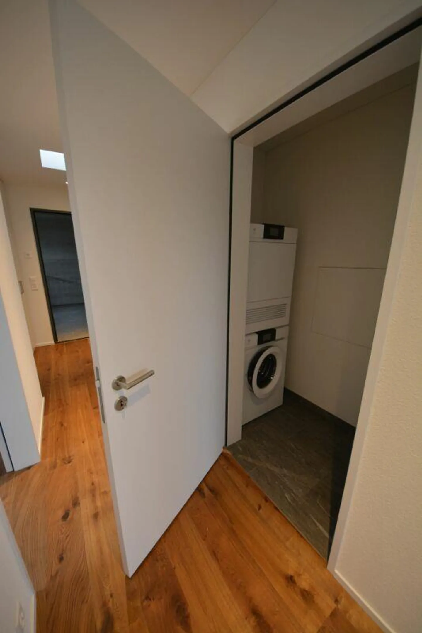 Appartement en attique de 2,5 pièces attrayant avec vue imprenable dans le développement Seewiese vous attend ! - Photo 13 sur 16