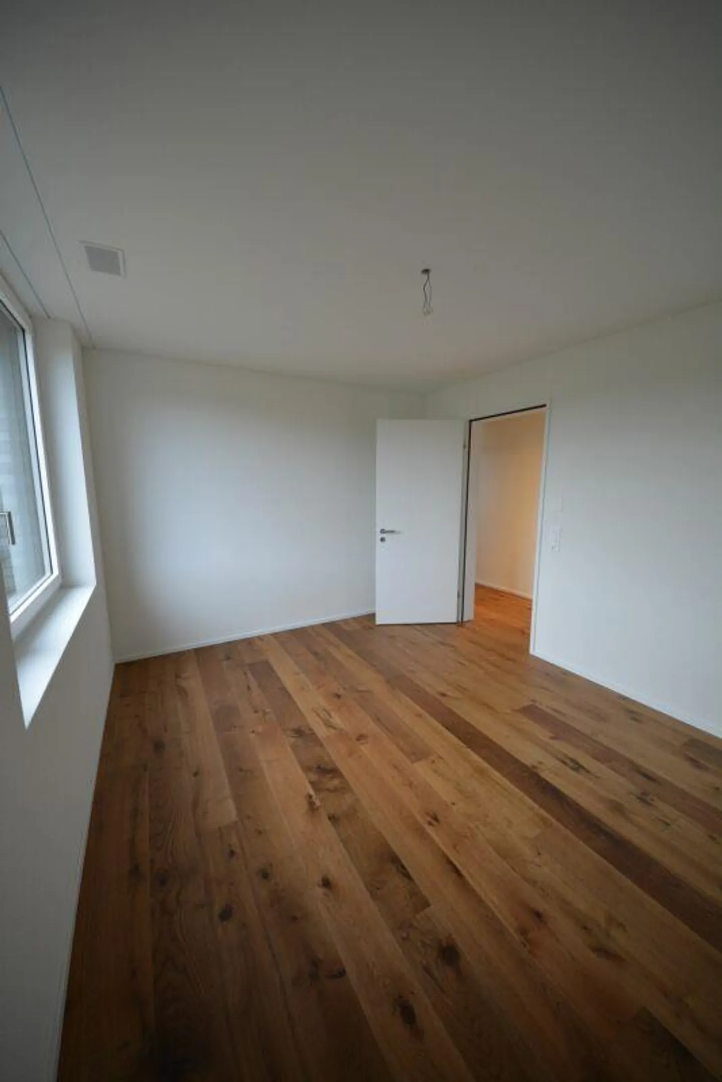 Appartement en attique de 2,5 pièces attrayant avec vue imprenable dans le développement Seewiese vous attend ! - Photo 11 sur 16