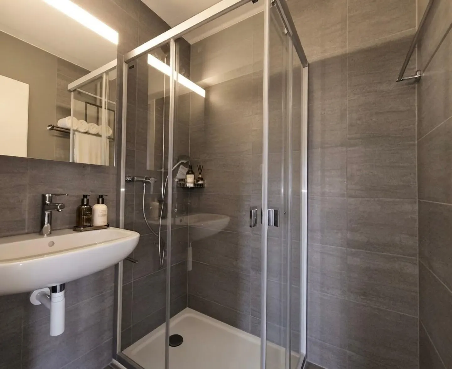Appartement Rénové Spacieux - Photo 5 sur 7