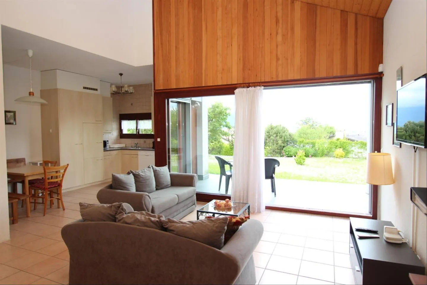 Charmante Wohnung mit Terrasse - Foto 1 von 6