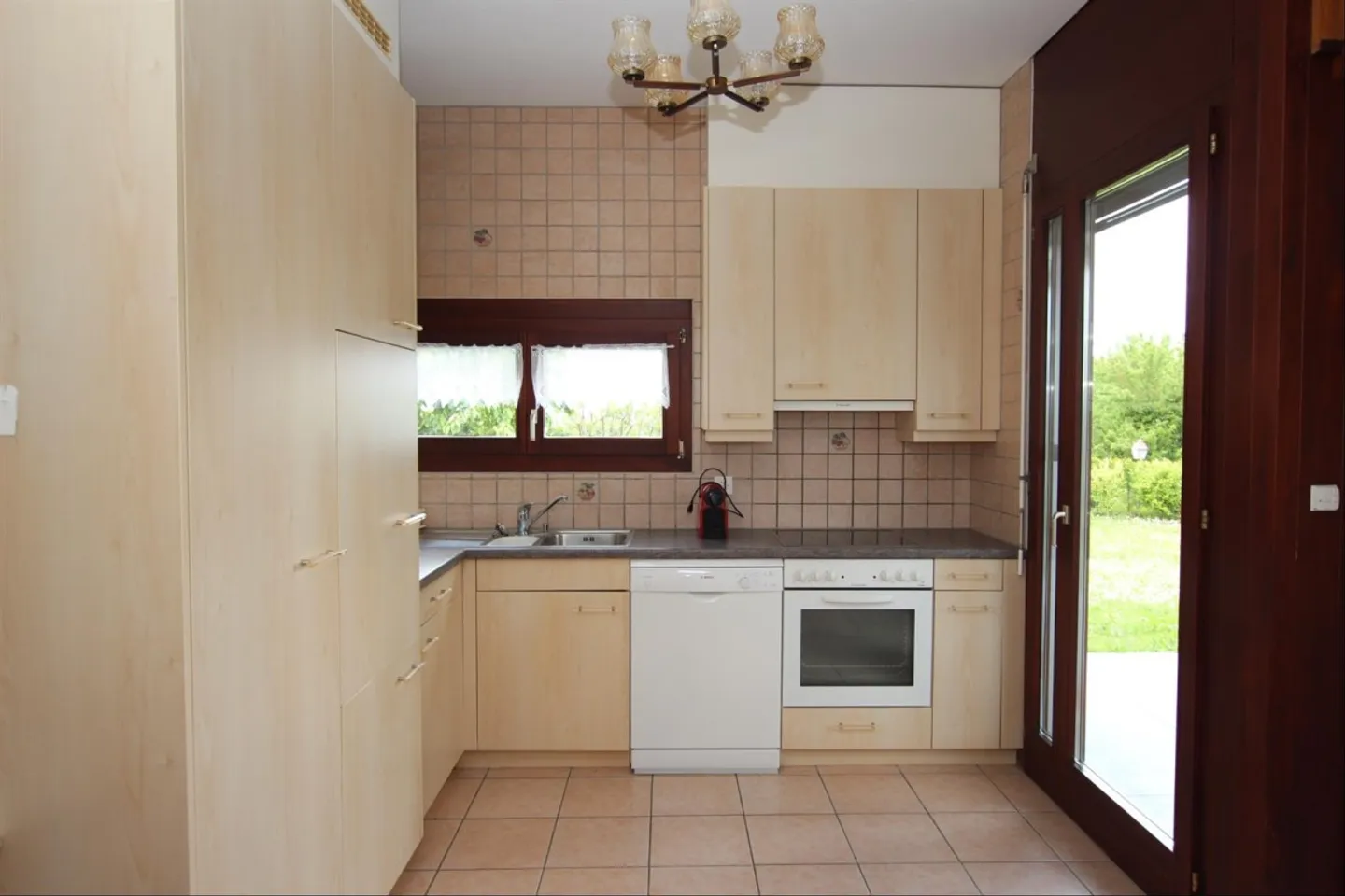 Charmante Wohnung mit Terrasse - Foto 3 von 6
