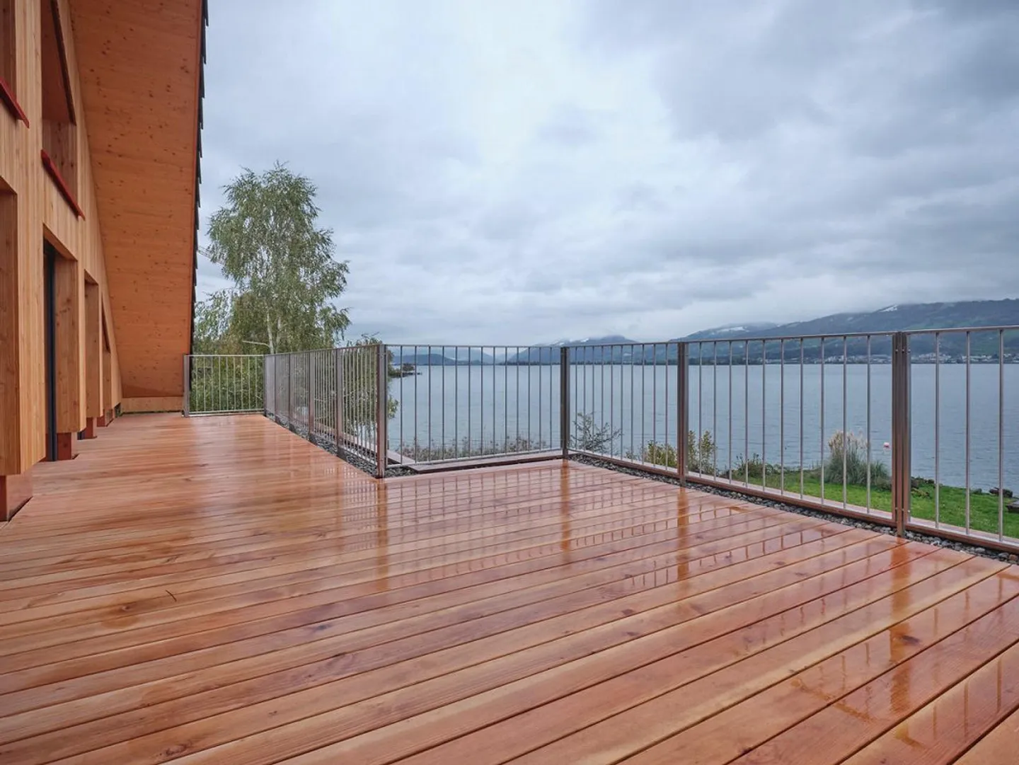 Penthouse apartment in Uerikon with private lake access - Photo 3 of 22