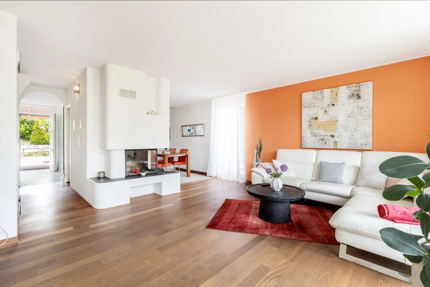 Maison d'angle de 4,5 pièces avec potentiel d'extension, grand jardin et emplacement résidentiel fiscalement avantageux à Seuzach - Photo 9 sur 30