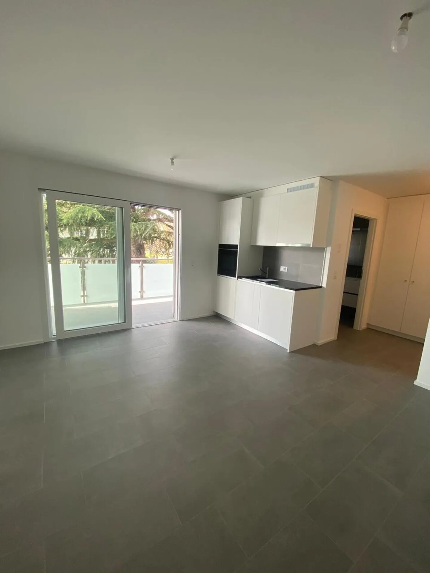 Studio Neu 1. Etage avec grand balcon près de l'UNIL / EPFL - Photo 7 sur 11